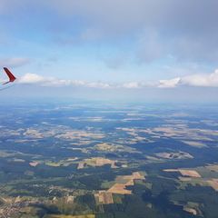 Flugwegposition um 13:36:54: Aufgenommen in der Nähe von Kreis Lenti, Ungarn in 2068 Meter